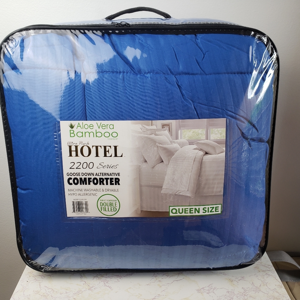 QUEEN SIZE COMFORTER